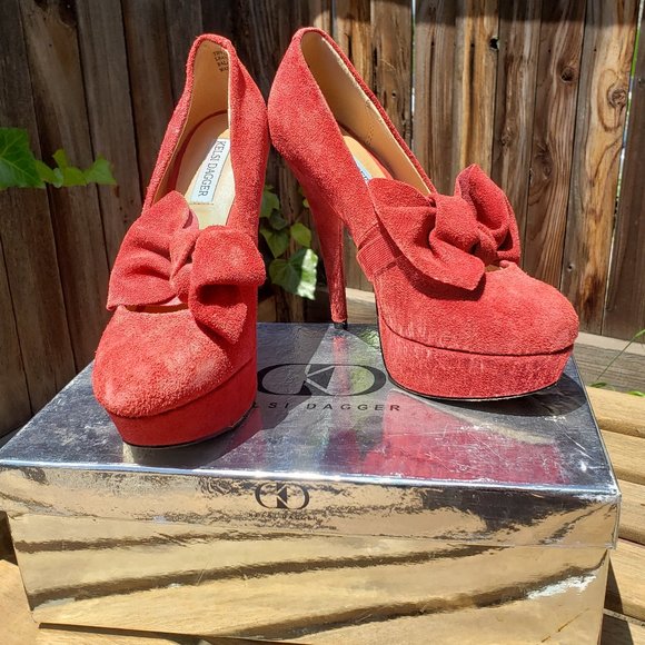 Kelsi Dagger Women's 'Tiffany' RED Suede Pumps 6 - Picture 1 of 13